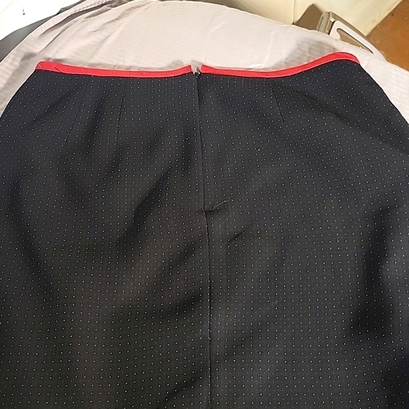 KASPER Ruffle Hem Skirt Swiss Dot Pleated Black Career Party 4 Designer‎ Luxury - Picture 4 of 5